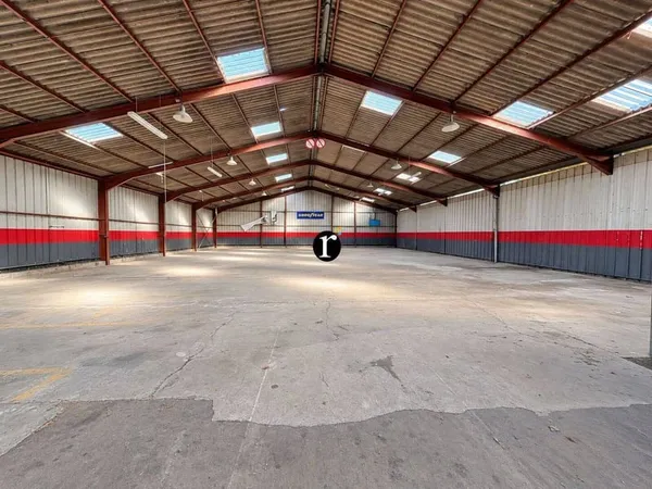 Local d'activité 4000 m²