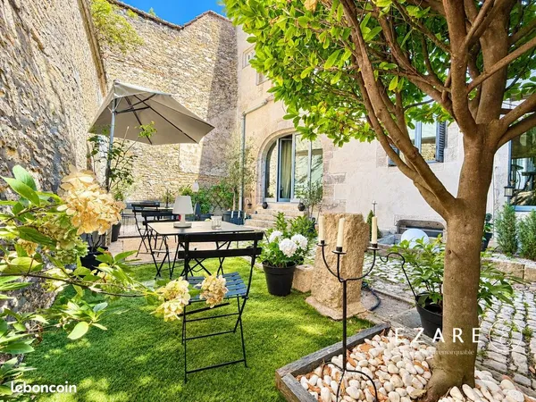 Appartement 8 pièces 206 m²