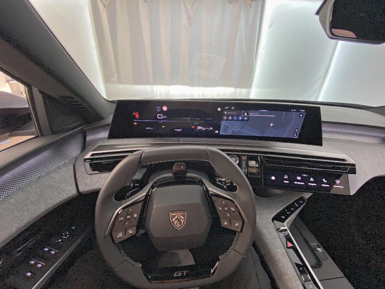 Peugeot 5008 hybrid 145 ch e-dcs6 gt — photo 12