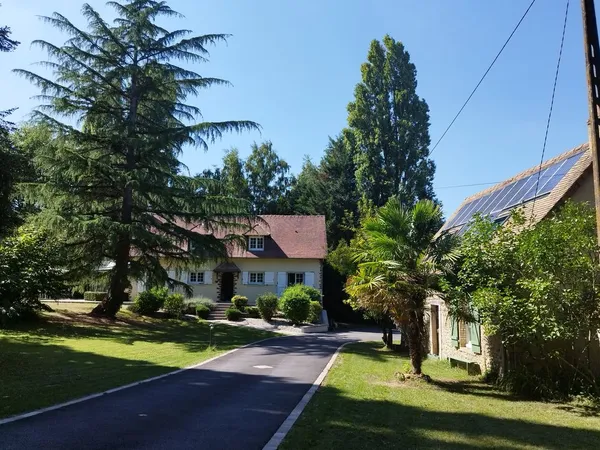 Maison + Gîte indépendant - 227 m² sur parc de 7100 m²