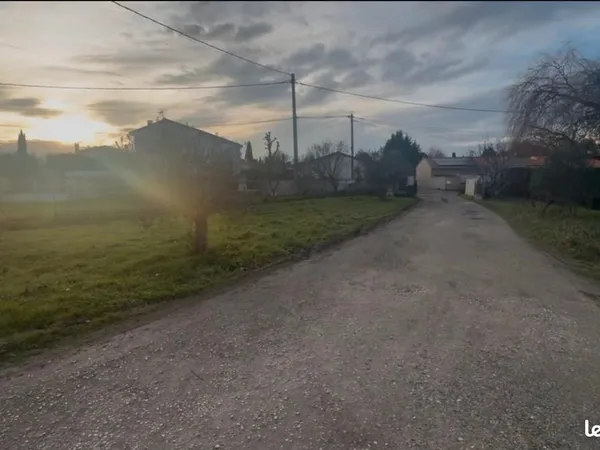 Cugnaux, terrain constructible 720m2