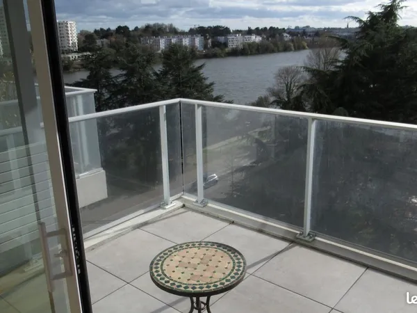 Appartement 3 pièces meublé NANTES BEAULIEU VUE LOIRE