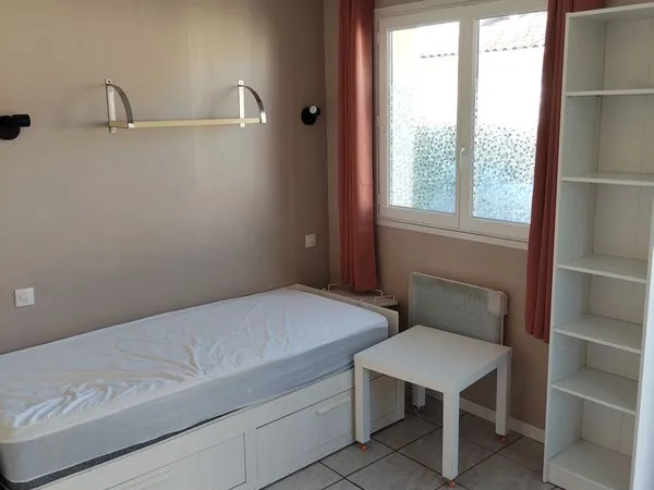 Location studio meublé