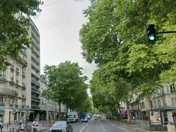 Local commercial 176 m²