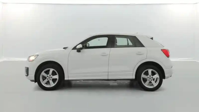 Audi Q2 1.0 tfsi 116ch sport s tronic 7 + caméra + apple carplay — photo 2