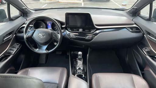 Toyota C-HR 1.8 VVT-i 122 Hybrid 2WD CVT 99 - Distinctive – 2018 – 100514 km – Hybride essence – Boîte Automatique — photo 34