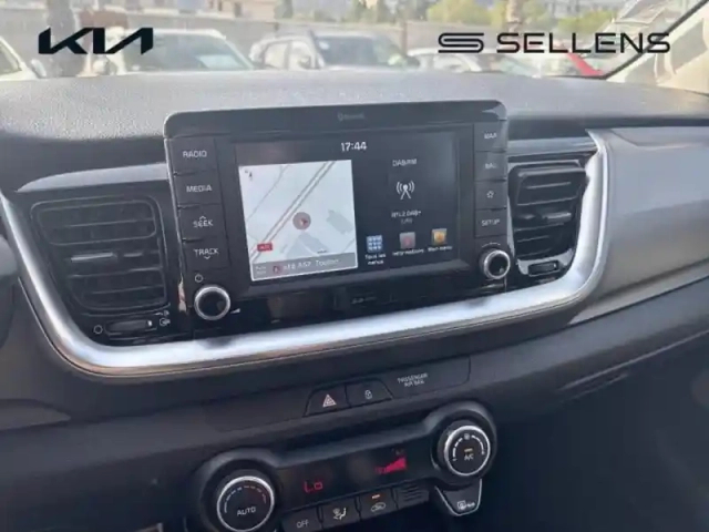 Kia Stonic 1.6 crdi 110ch isg launch edition — photo 13