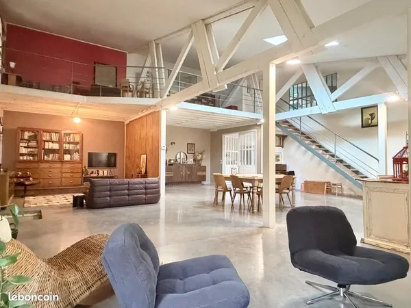 Maison 5 pièces 260 m²