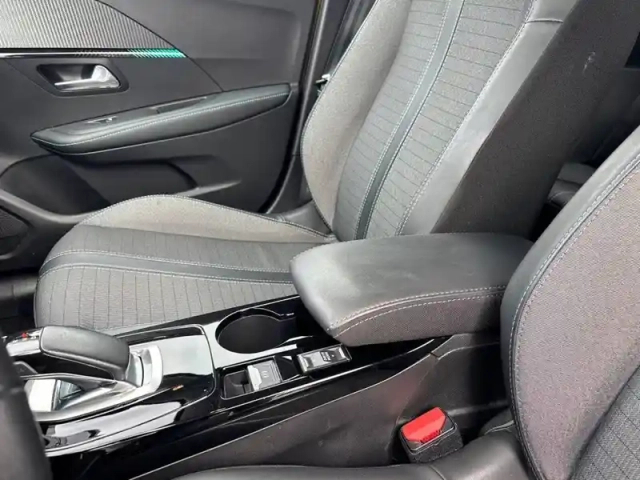 Peugeot 208 electrique 50 kwh 136ch — photo 46