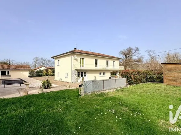Maison 8 pièces 199 m²