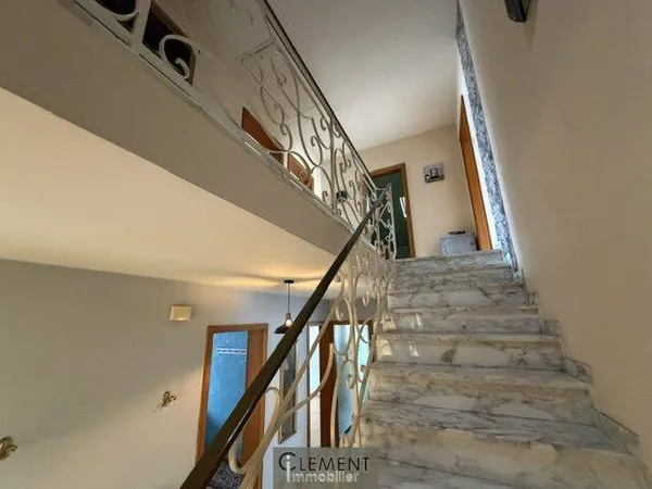 Maison 7 pièces 163 m²