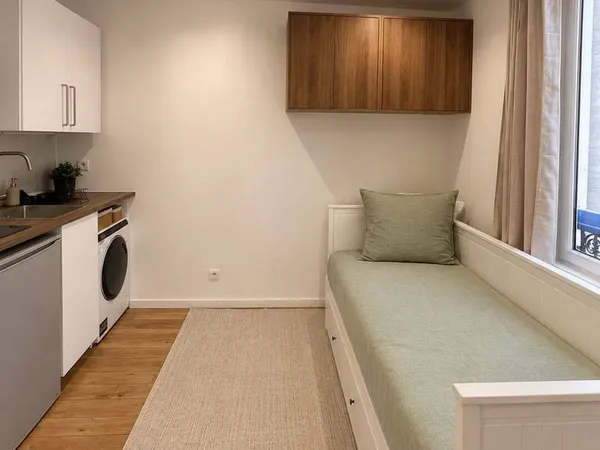 Studio 1 pièce 12 m²