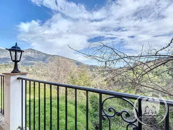 Menton: Villa Élégante et Spacieuse, Vue Imprenable