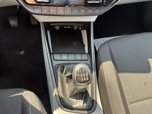 Hyundai I20 1.0 t-gdi 100ch creative — photo 15