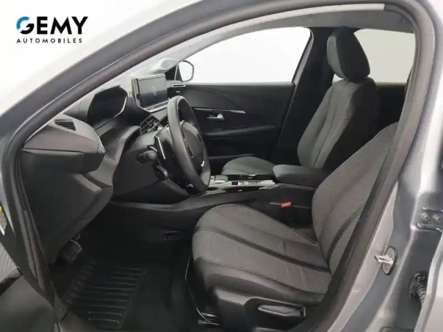 Peugeot 208 hybrid 100 e-dcs6 — photo 9