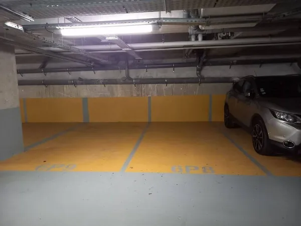Parking 13 m²