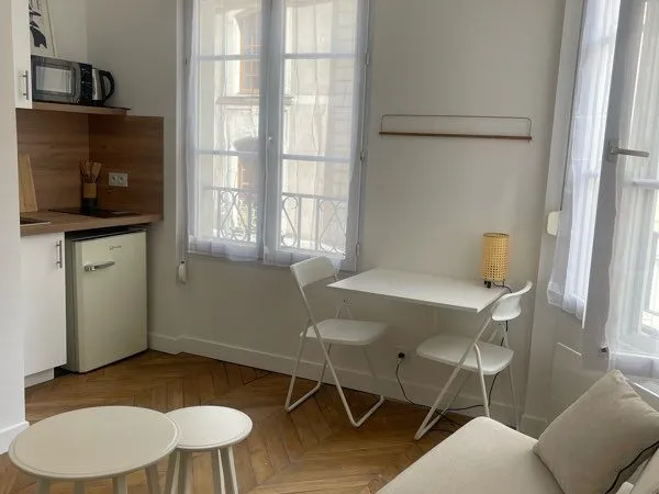 Studio étudiant Angers hyper centre rue St aubain