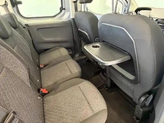 Peugeot Rifter taille m - 1.5 bluehdi 100ch s&amp;s allure 5 places — photo 15