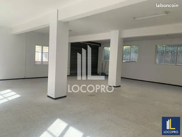 Local bureaux 226 m²