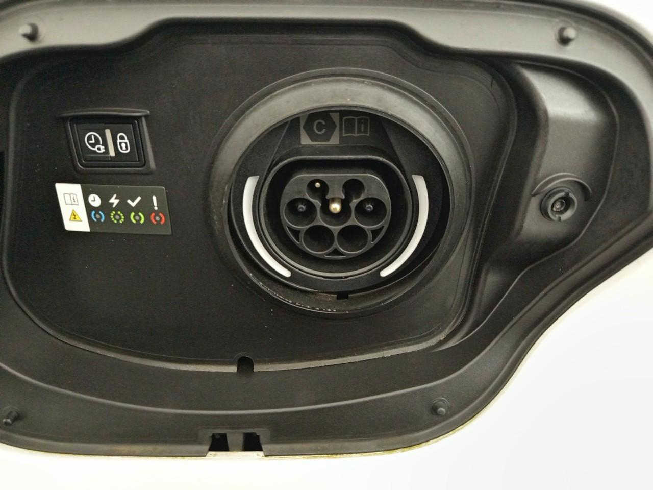 Peugeot 308 sw phev 180 e-eat8 active pack — photo 3