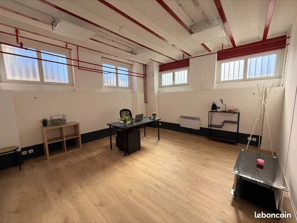 Bureau de 26 m2 disponible à la location - Lille