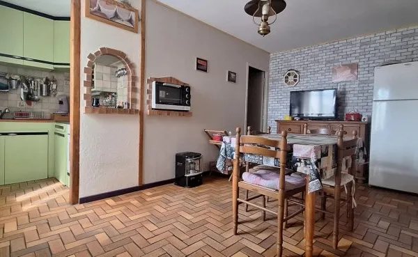 Maison avec confort moderne dans un cadre calme à Lavaveix-les-Mines