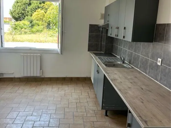À LOUER - Appartement T3 de 83 m² - Gironde-sur-Dropt