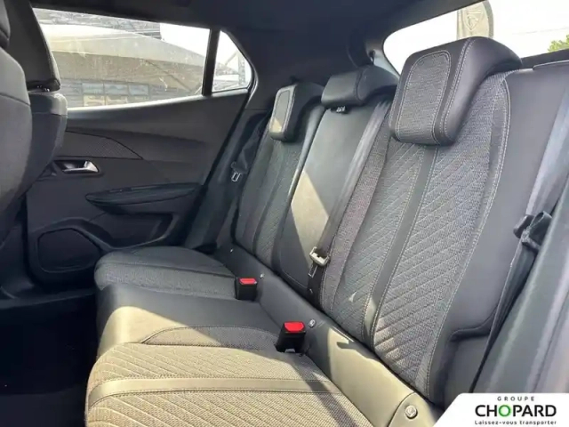 Peugeot 2008 hybrid 136 e-dcs6 — photo 9