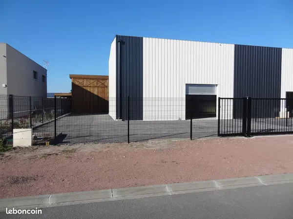 Hangar, dépôt, atelier, entrepôt ,commerce, garage, box ANDERNOS