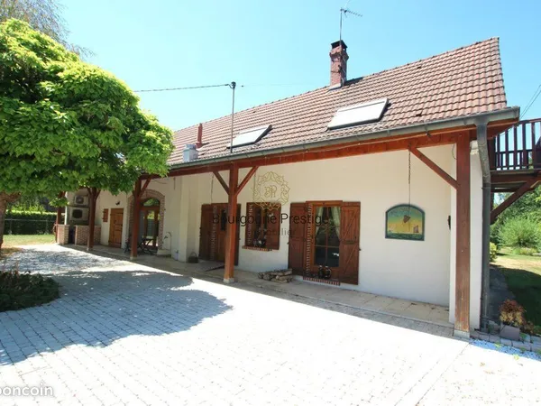 Propriété 6 pièces 174 m²