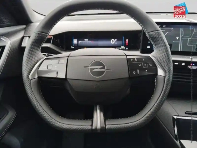 Opel Grandland 1.2 turbo hybrid 145ch gs e-dct6 — photo 12