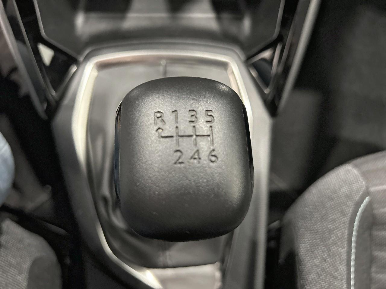 Peugeot 208 1.2 puretech 100ch s&s style — photo 14