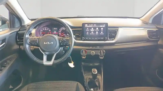 Kia Stonic 1.0 t-gdi 100 ch bvm6 — photo 22