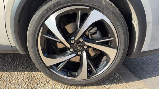 DS DS7 Crossback E-tense 1.6 THP 300 Plug in Hybrid 4X4 EAT8 - Opéra – 2023 – 28166 km – Hybride rechargeable – Boîte Automatique — photo 27