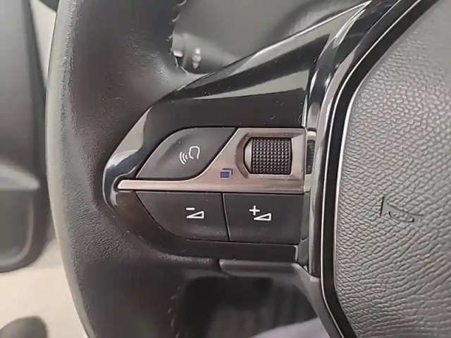 Peugeot 208 puretech 100 s&amp;s bvm6 — photo 24