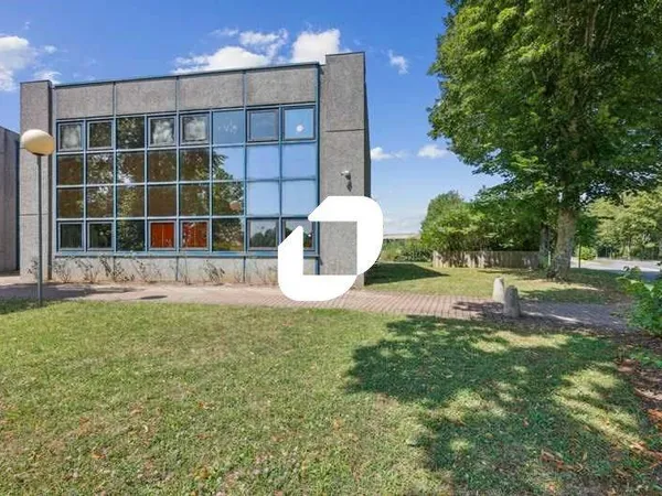 Bureau 546 m²