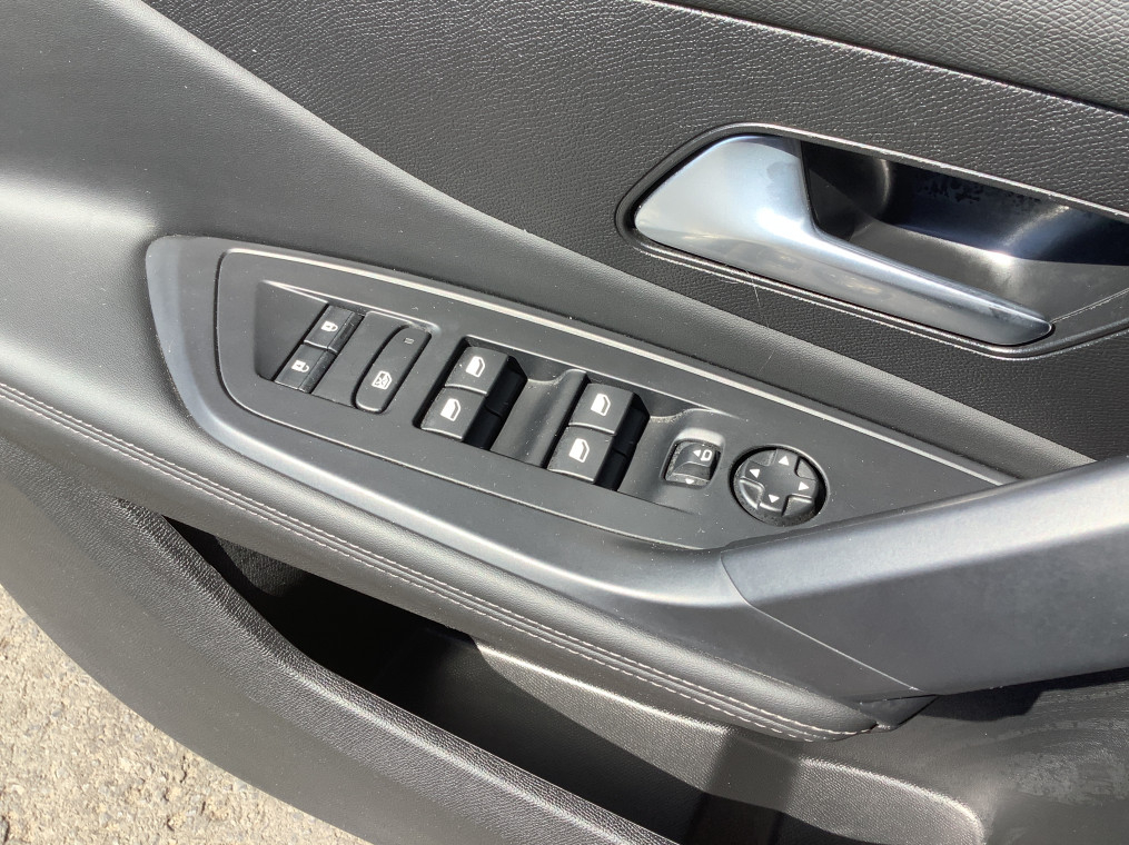 Peugeot 308 — photo 20