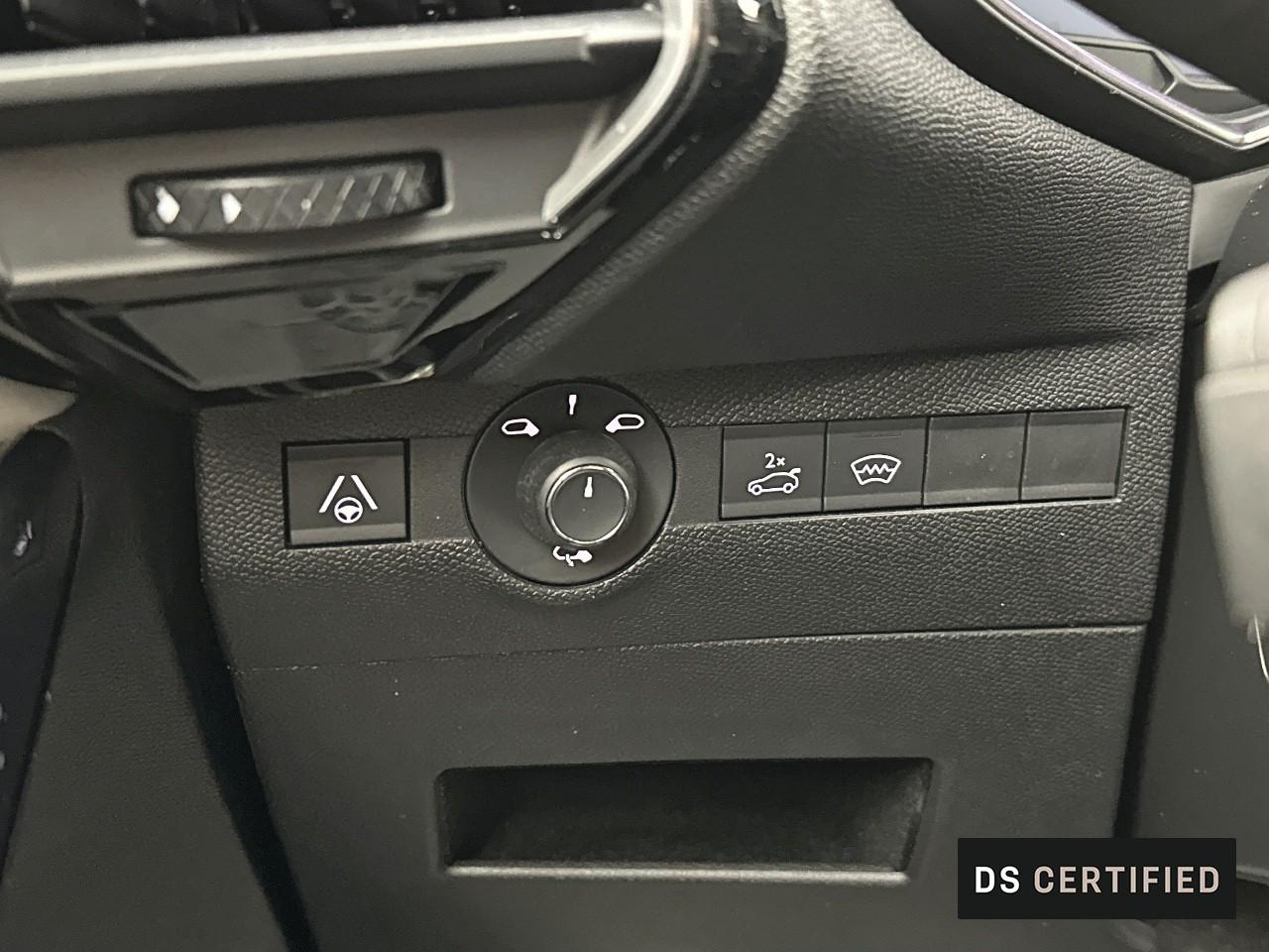 Ds Ds 7 crossback bluehdi 130 eat8 opera — photo 17