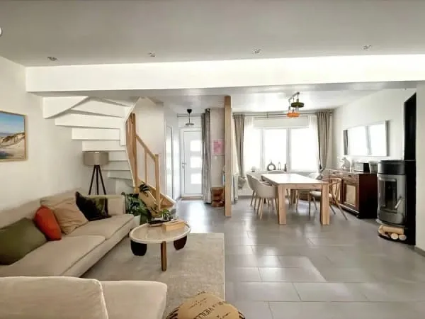 Perenchies Coup de coeur assuré pour cette maison familiale au calme, à deux pas du centre 299 000 €