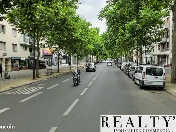 Local commercial 595 m²
