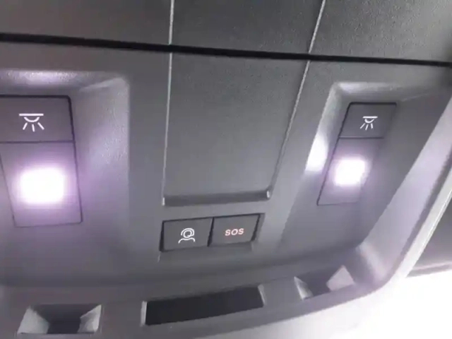 Peugeot 5008 hybrid 145 e-dcs6 — photo 28