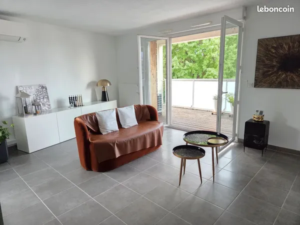 Appartement • 3 pièces • 71 m² • Etage 2/2 • Terrasse 10 m² • Climatisation réversible