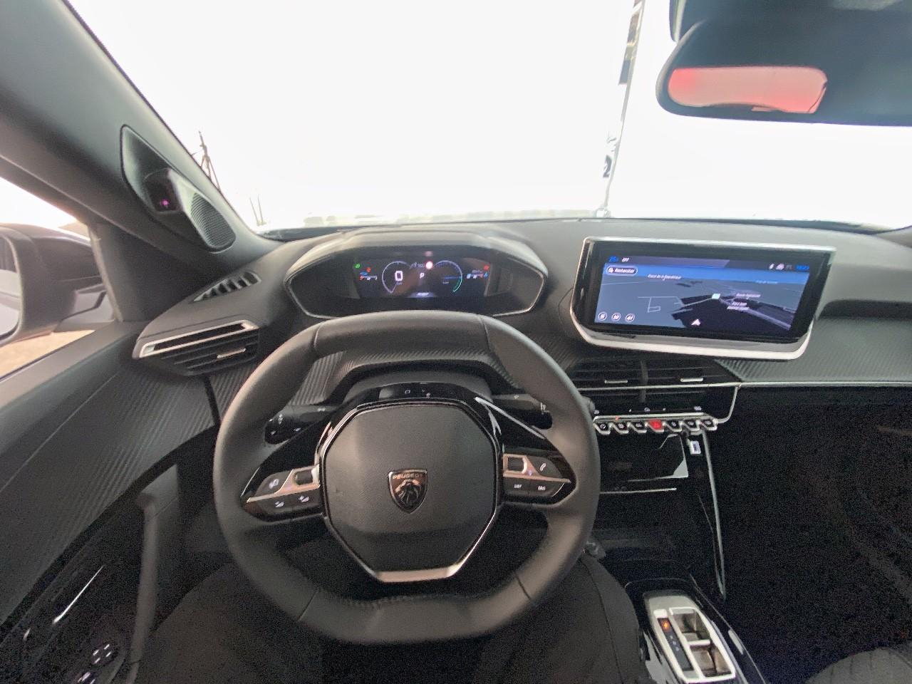 Peugeot 2008 hybrid 145 ch e-dcs6 allure — photo 12