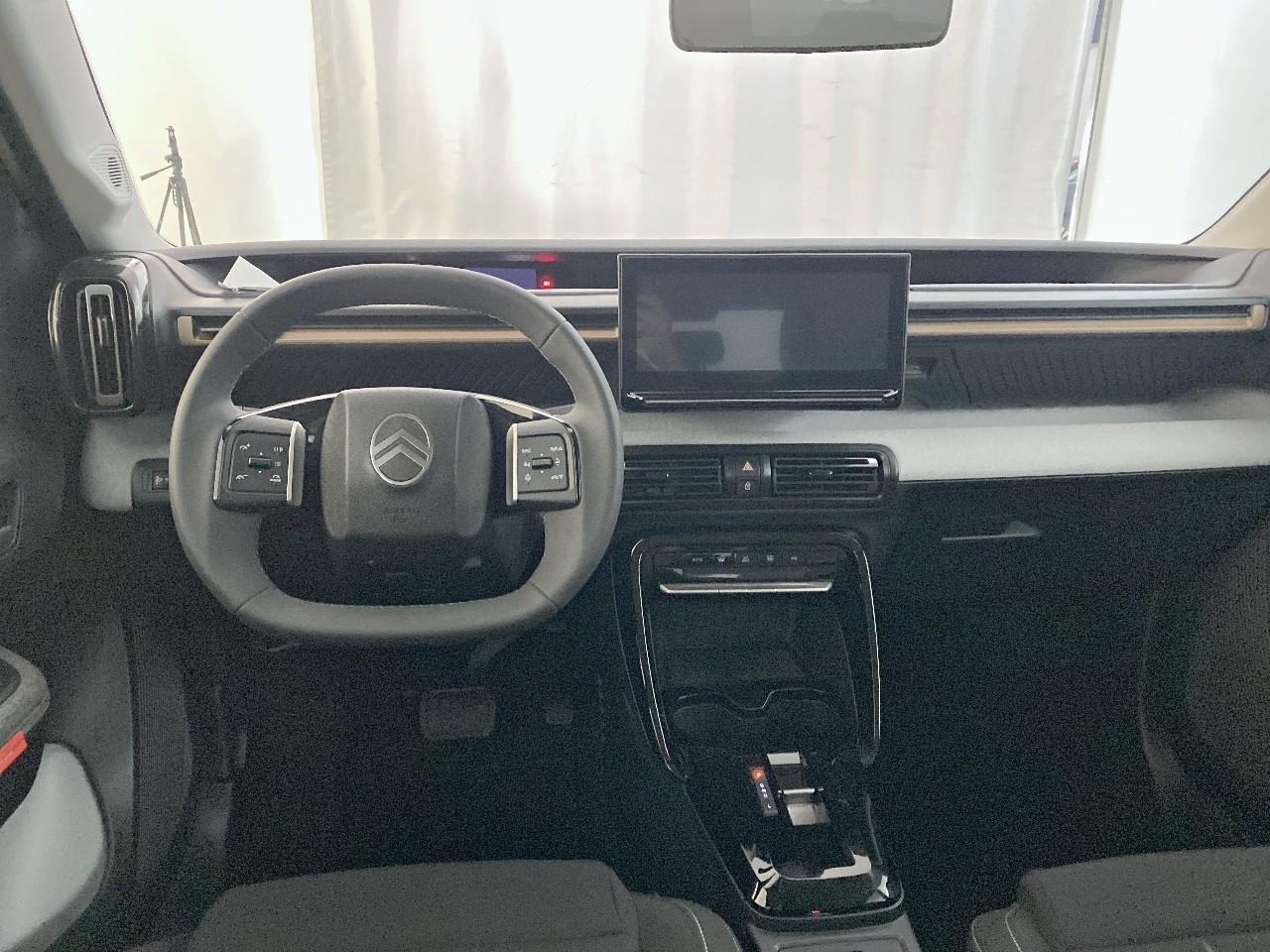 Citroën C3 Aircross hybride 145 ch aut plus — photo 8