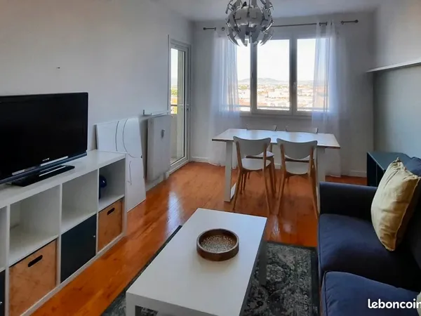 F3 meublé 58 m2 - Chanteranne - balcon - parking - cave
