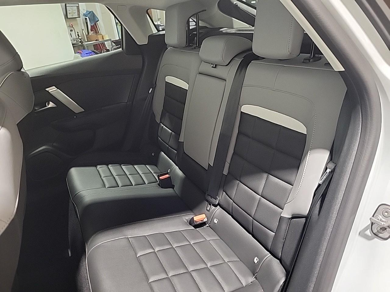 Citroën C4 hybride 136 e-dcs6 max — photo 13