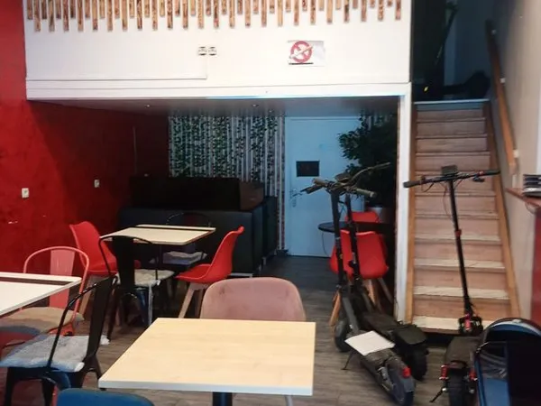 Local commercial à vendre (50 m2+ 16 mezzanine