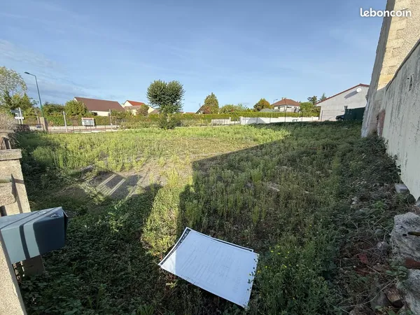 Terrain 777 m² Cusset