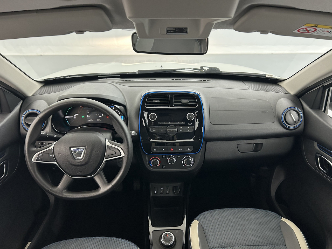 Dacia Spring — photo 26