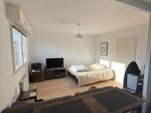 Studio 28m² meublé - 4ème et dernier étage avec ascenseur - Metz (Rue Mangin) - DPE C